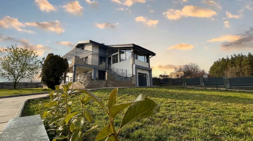 Къща за гости Алино Хаус Villa in Bulgaria