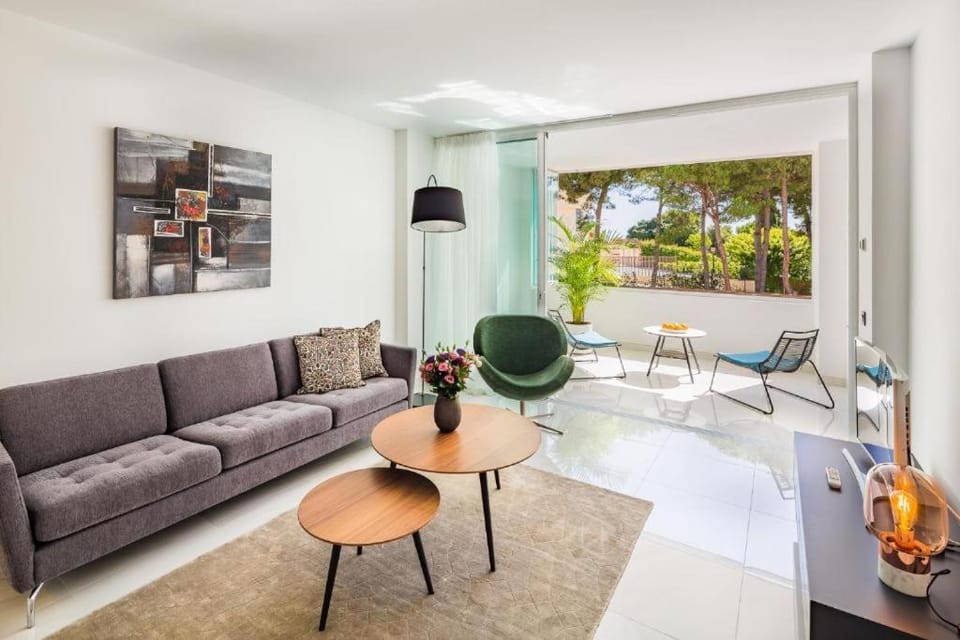 Balcony/Terrace, Living room
