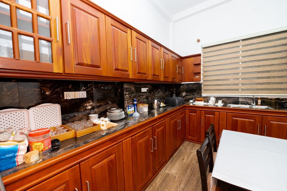 Food close-up, Coffee/tea facilities, Kitchen or kitchenette, Food and drinks, Dining area, Food, Meals, Breakfast, Asian breakfast, Italian breakfast, English/Irish breakfast, American breakfast, Dinner, Drinks, Alcoholic drinks, Non alcoholic drinks, microwave, oven, stove, kitchen