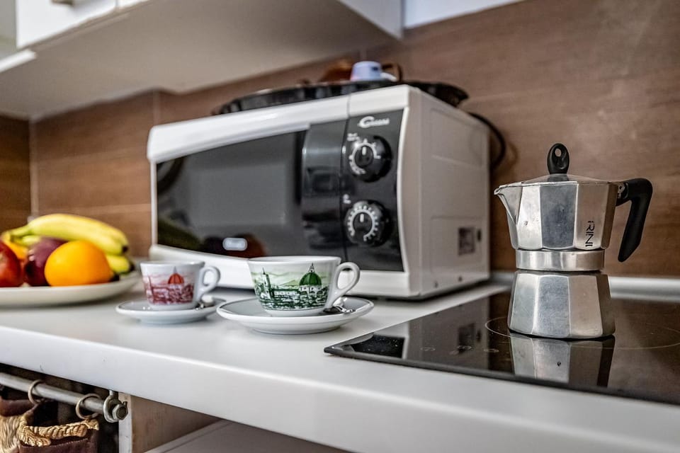 Kitchen or kitchenette, kitchen, kitchen