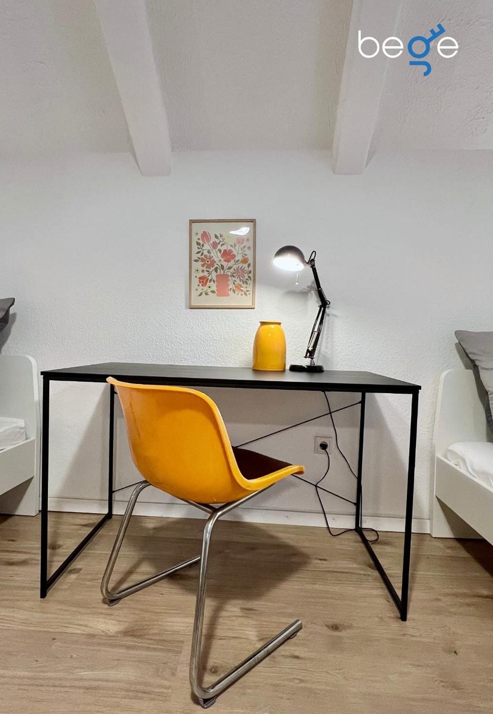 Photo of the whole room, Bedroom