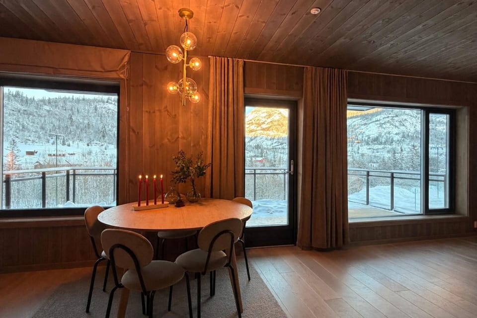 Natural landscape, Winter, View (from property/room), Balcony/Terrace, Dining area