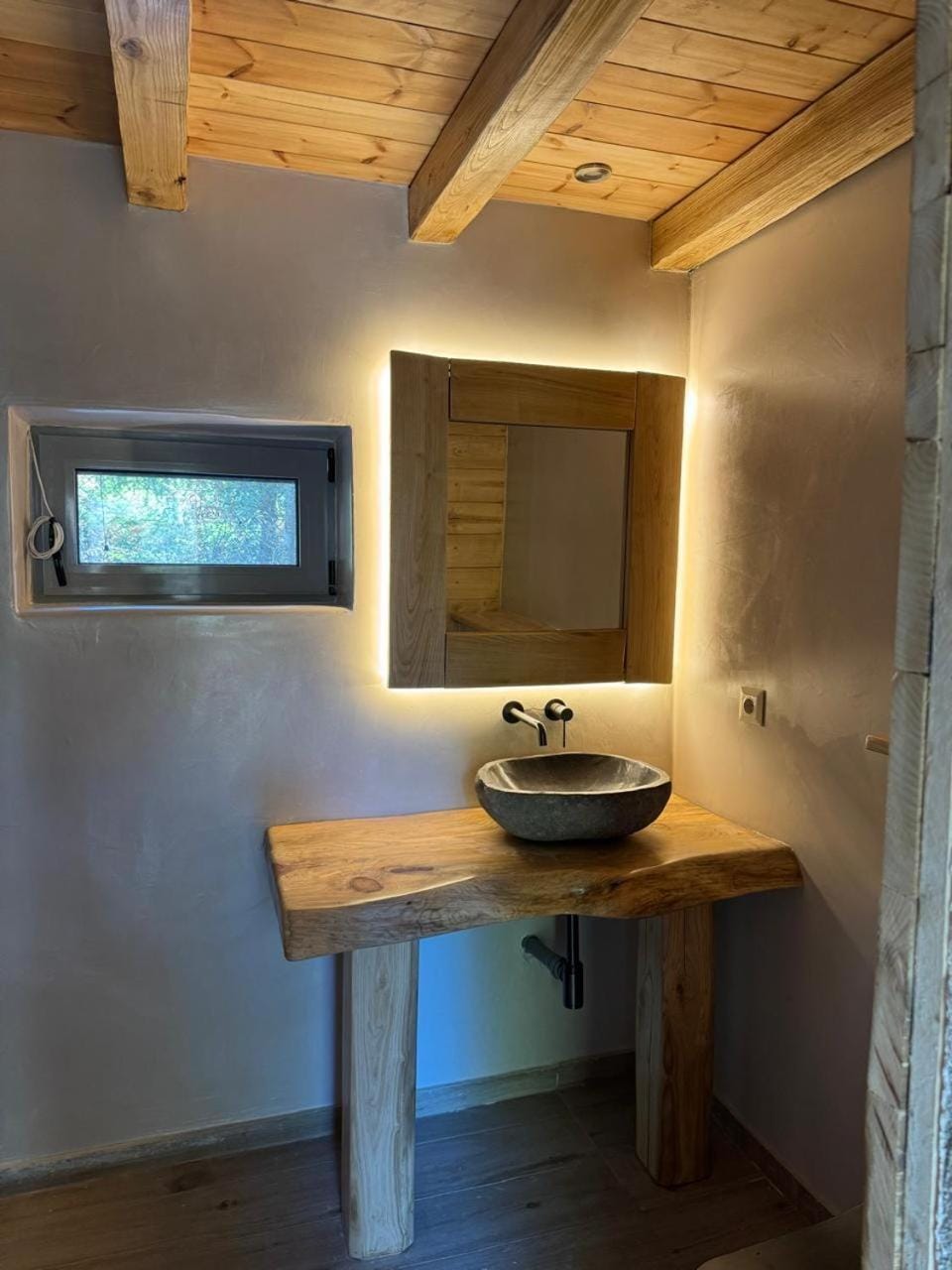 Cedar Wood Cabin Cabin in Greece