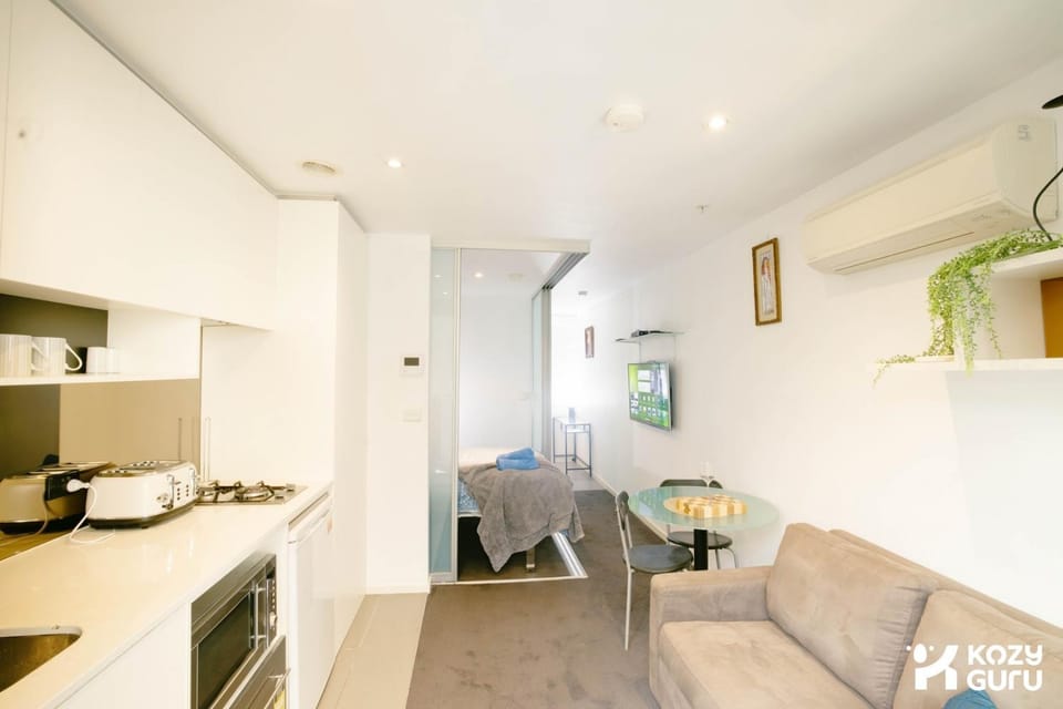 KozyGuru | Melbourne CBD | Cosy 1 Bed APT Apartment in Melbourne