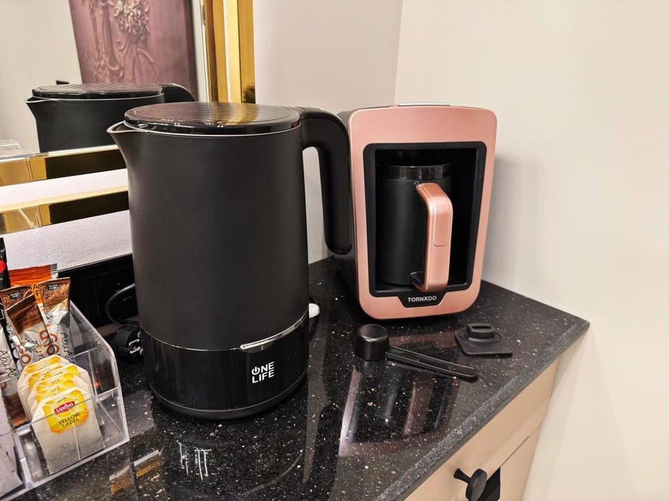 Coffee/tea facilities, Kitchen or kitchenette, minibar, toaster