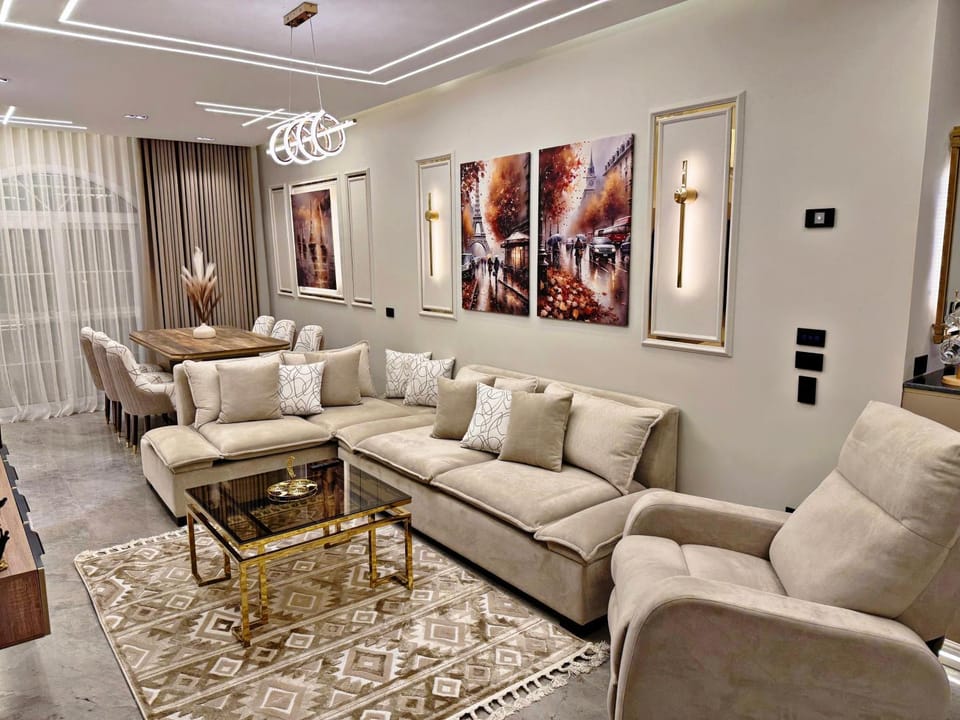 Living room, Seating area