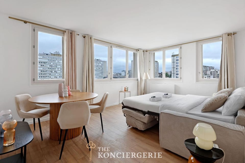 Cozy Haven in the Heart of Buttes-Chaumont Apartment in Paris