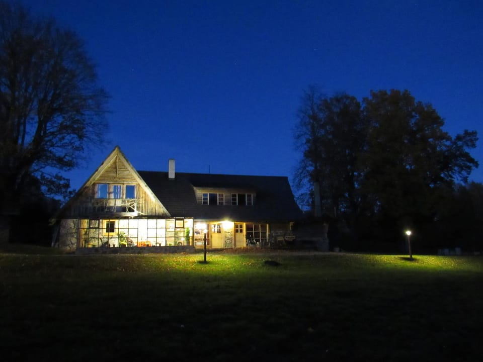 Facade/entrance, Night