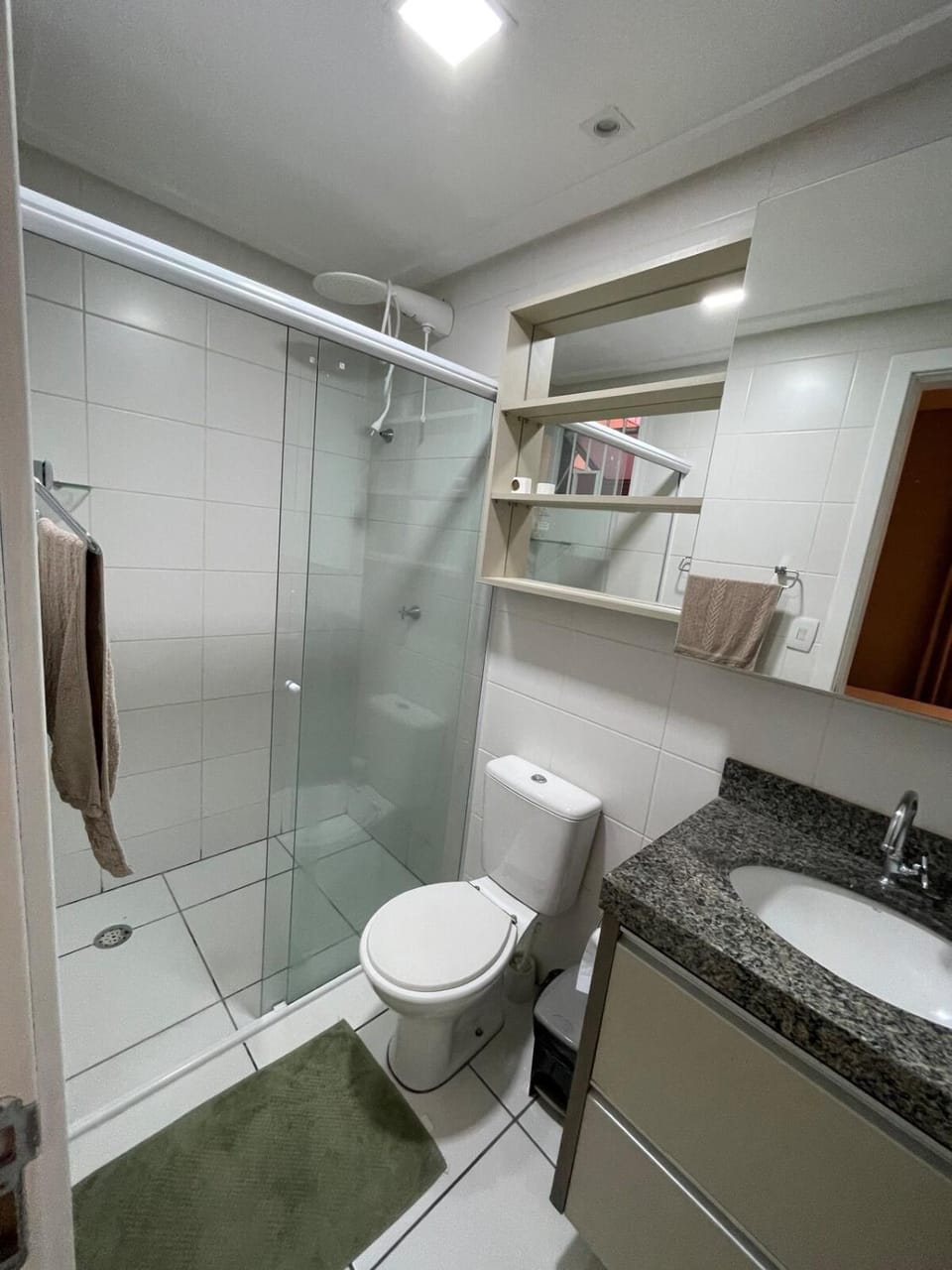 Apto de Paz, amplo, 3qtos, completo e Ar Apartment in Londrina