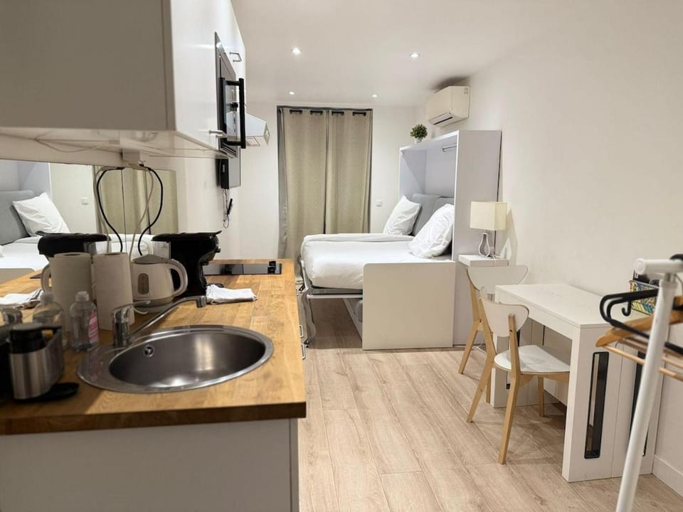 Rempart du Chateau-SV83 StudioVincennes Apartment in Vincennes