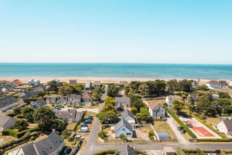 Maison Familiale 100m de la mer House in Barneville-Carteret