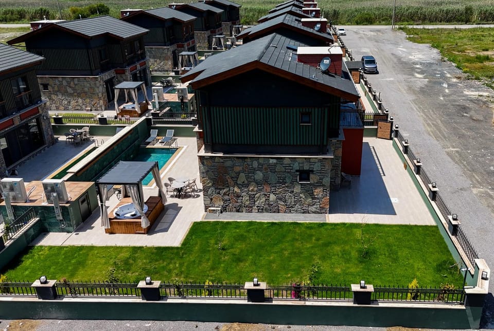 Property building, Spring, Day, Bird's eye view, Parking