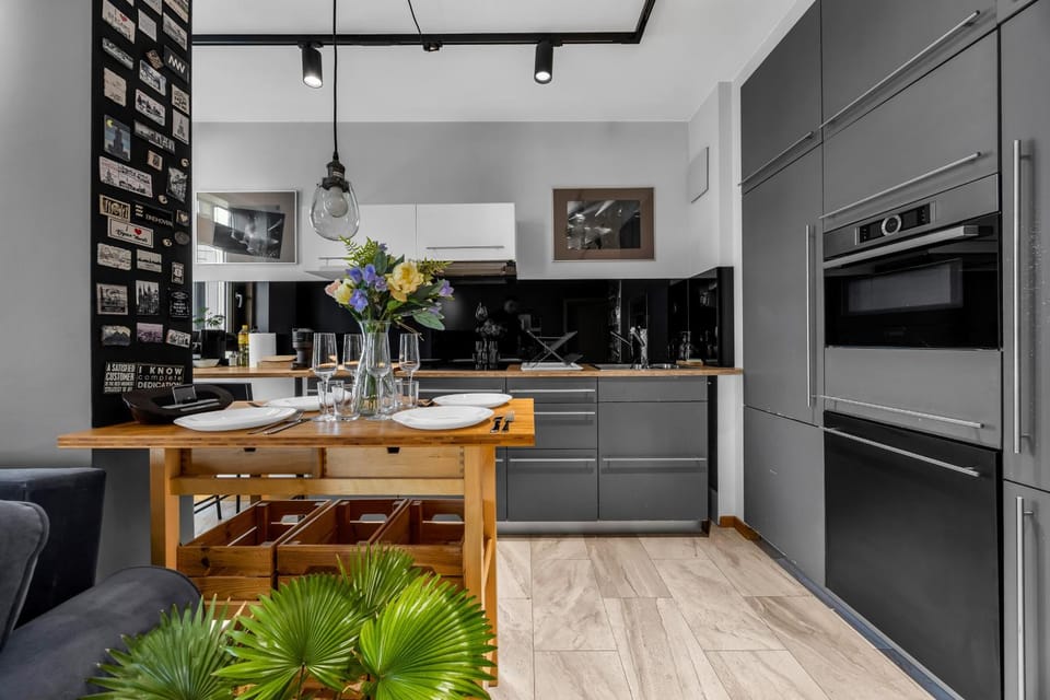 Kitchen or kitchenette, Dining area, kitchen