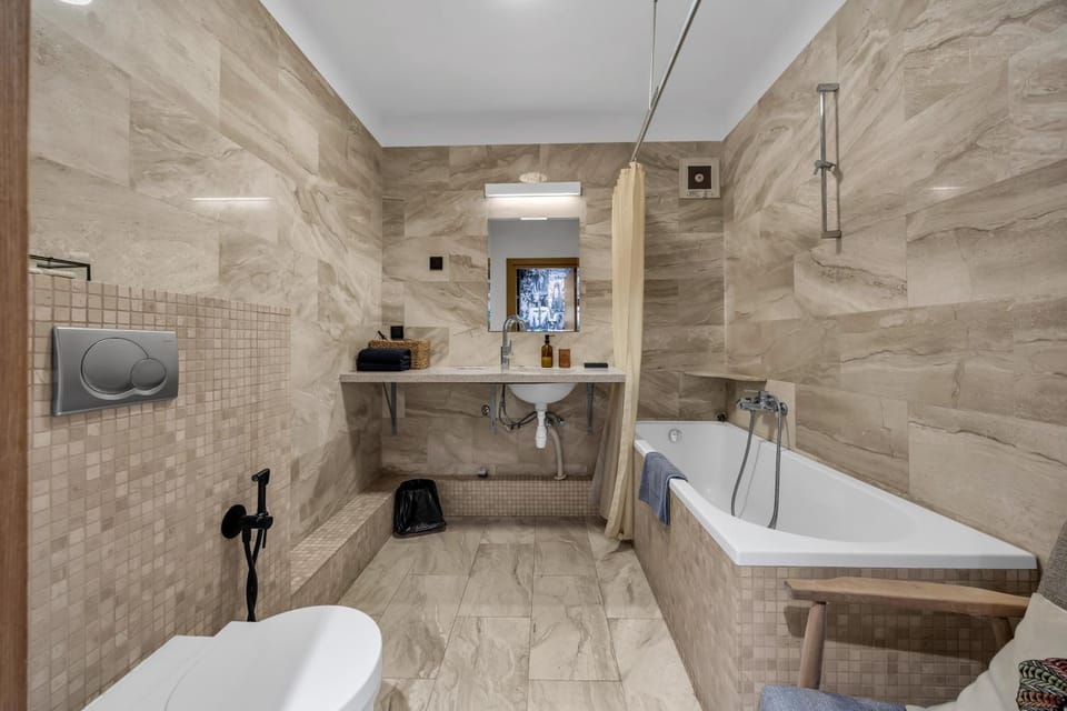 Bathroom, Bath