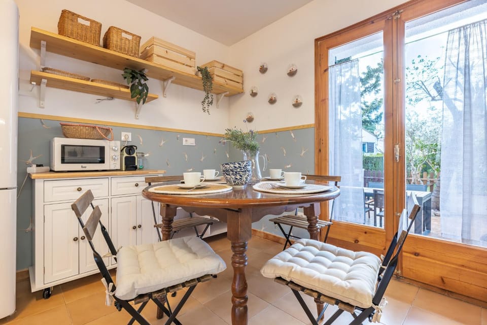 Dining area, kitchen, kitchen