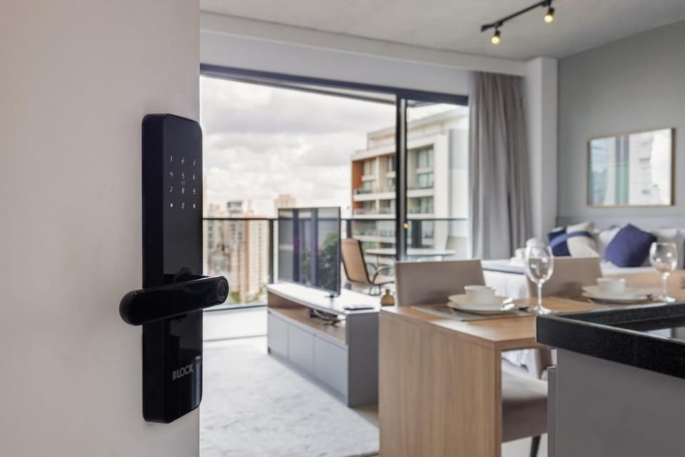 TV and multimedia, View (from property/room), Balcony/Terrace, Living room, Seating area, Dining area