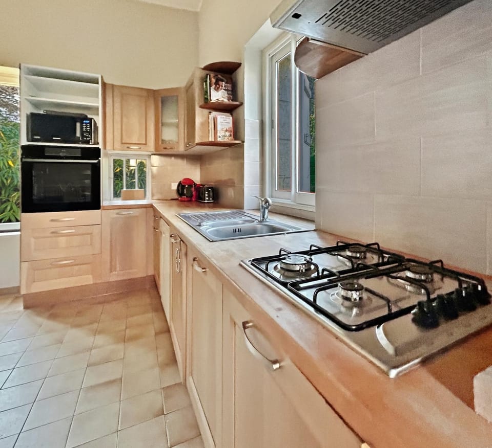 Spacieuse maison, piscine, jardin, parking privé Apartment in Nouvelle-Aquitaine