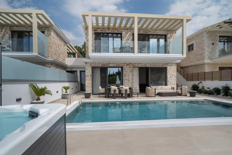 Property building, Swimming pool
