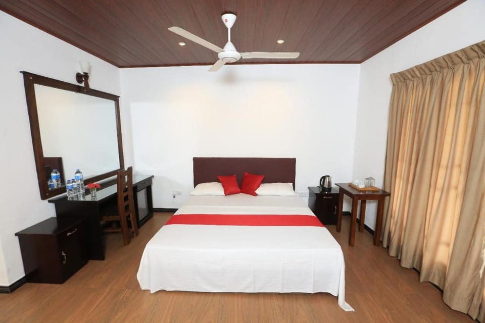 Pavona Lake by Ceylon Earthways Hotel in Dambulla