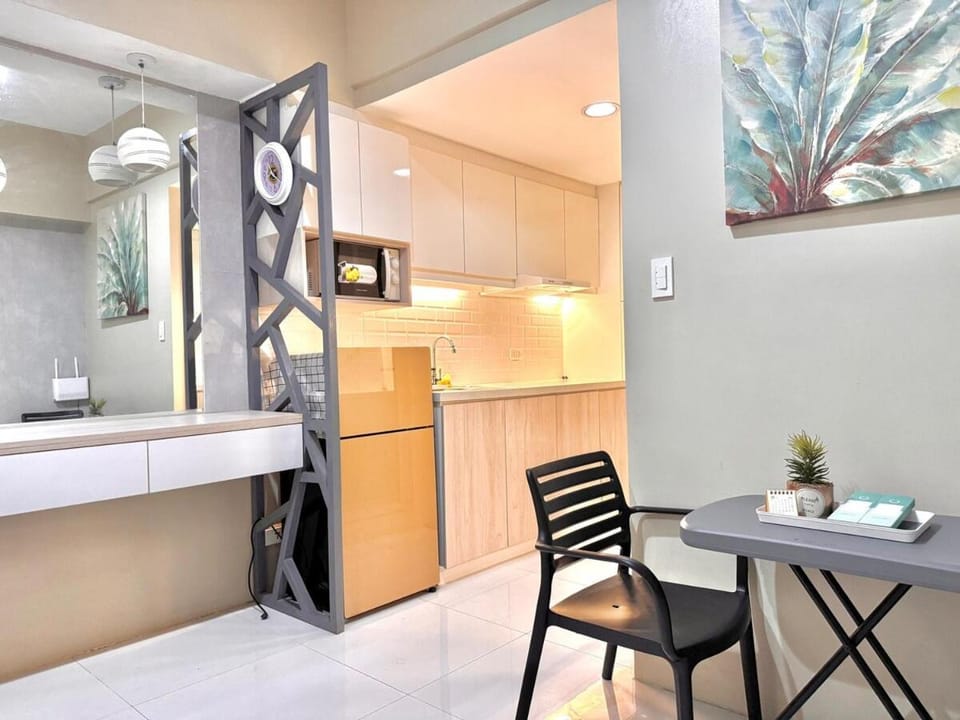 Calm Nest Studio Unit - Sunvida Tower Apartment in Lapu-Lapu City