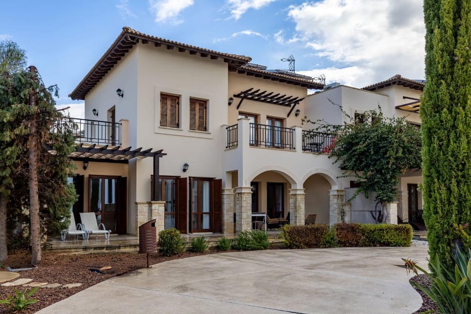 BK02 Adjacent to Aphrodite Hills Pool Sea View Apartment in Kouklia