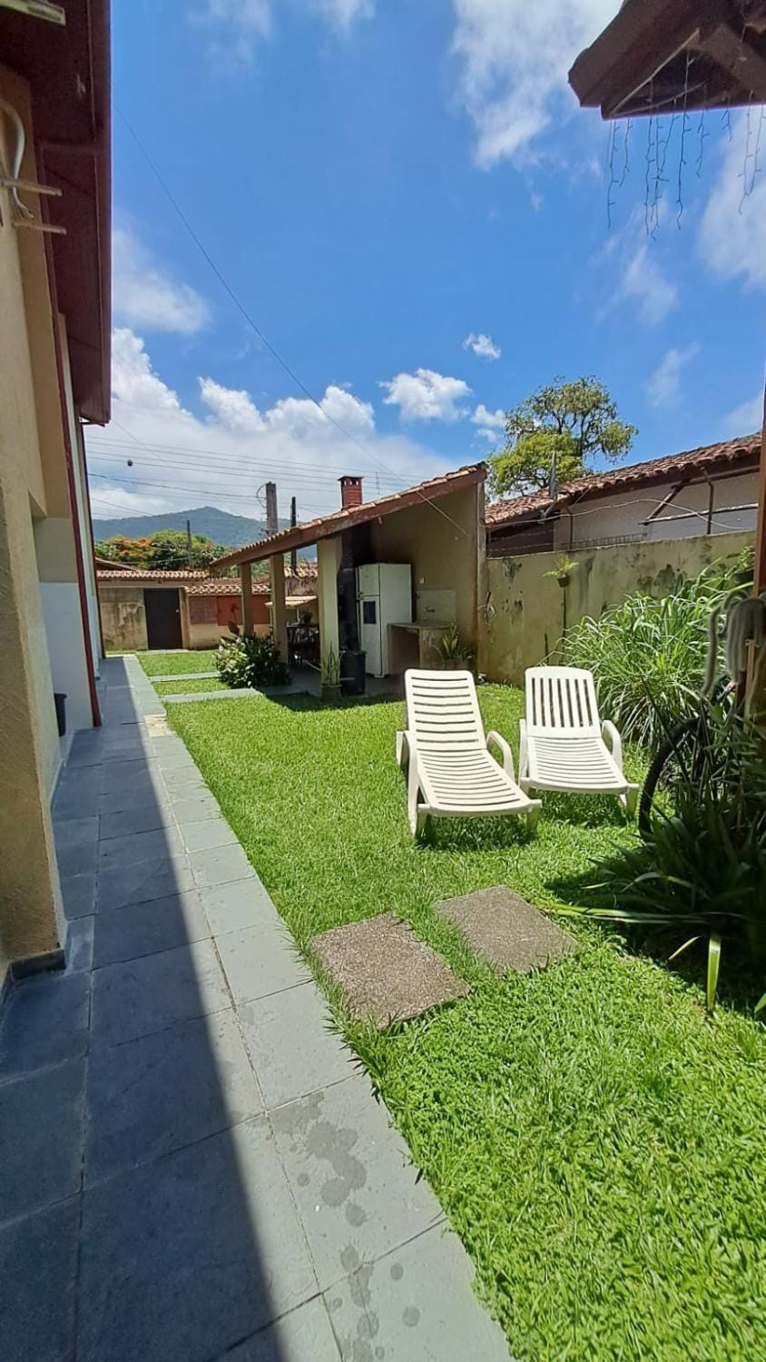 Property building, Spring, Day, Garden, Garden view, sunbed