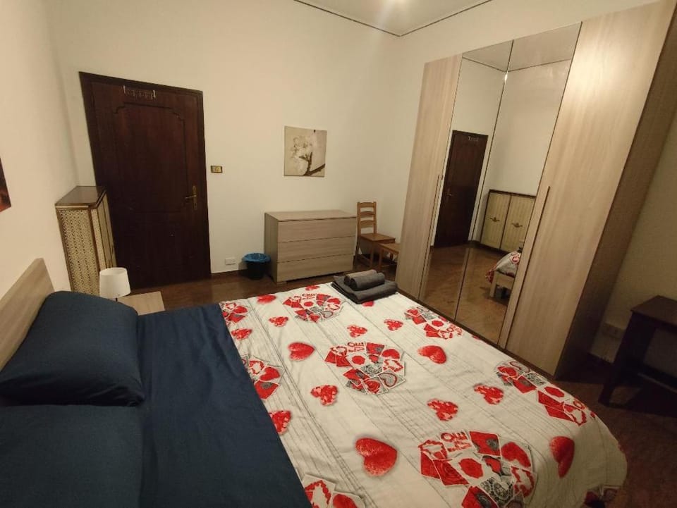 House Near Station - Bolognina - Villa Erbosa Apartment in Bologna