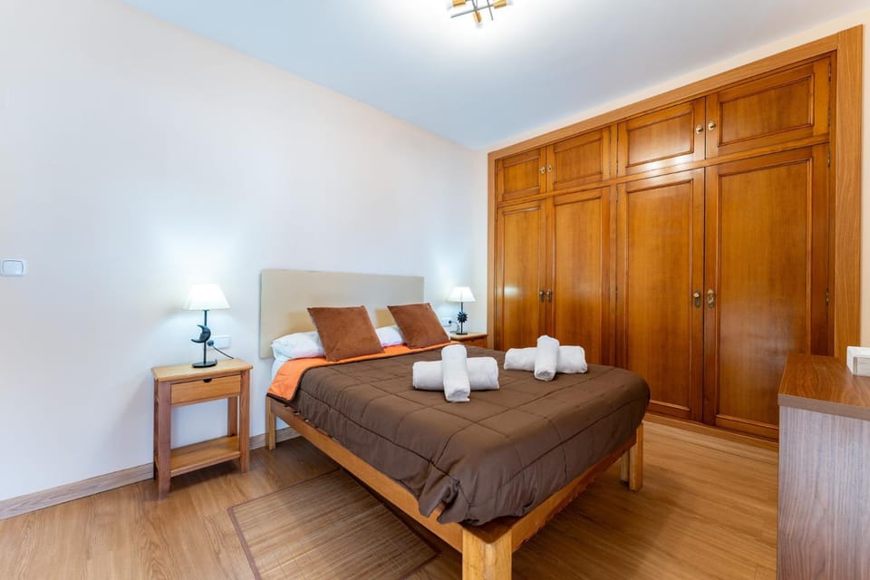 Bed, Photo of the whole room, Bedroom, towels, wardrobe