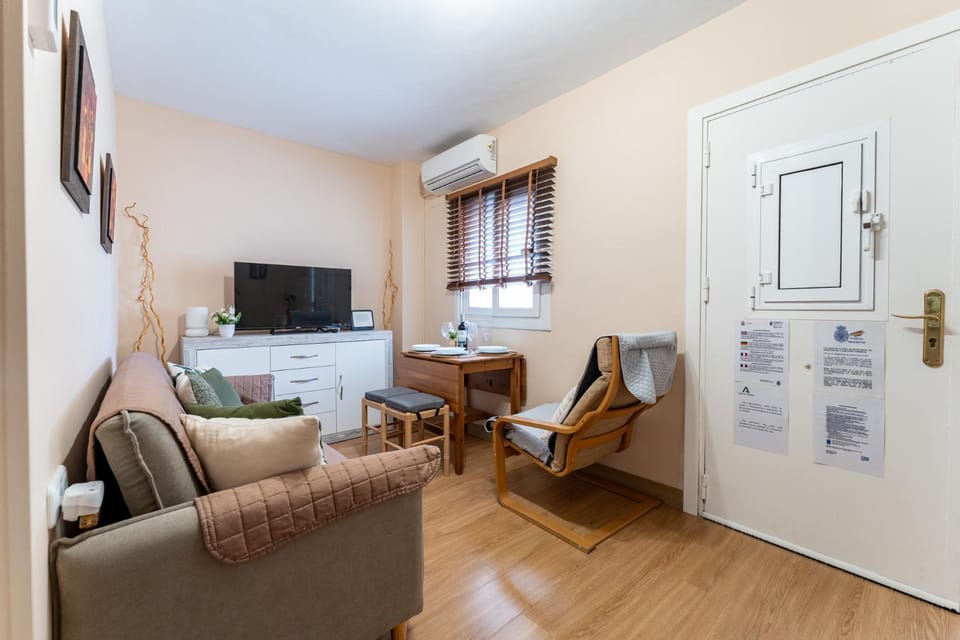 TV and multimedia, Living room, air conditioner, air conditioner