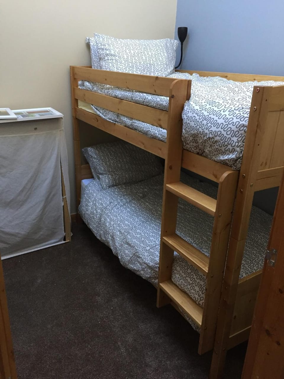 Bedroom, bunk bed