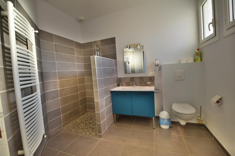Monplaisir House in Marmande