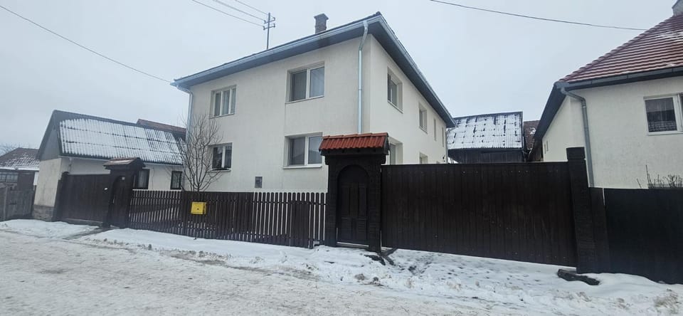 Property building, Street view