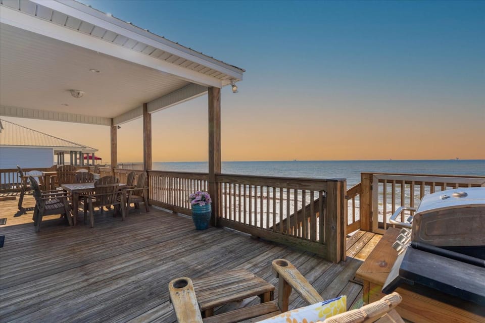 Still Waters - 2415 Bienville Blvd House in Dauphin Island