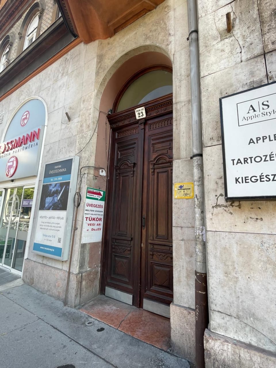 Property building, Facade/entrance