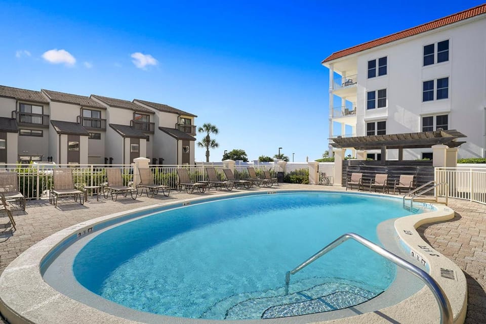 Dune Villas 2A - Gulf Front Vacation Condominium with Shared Pool House in South Walton County