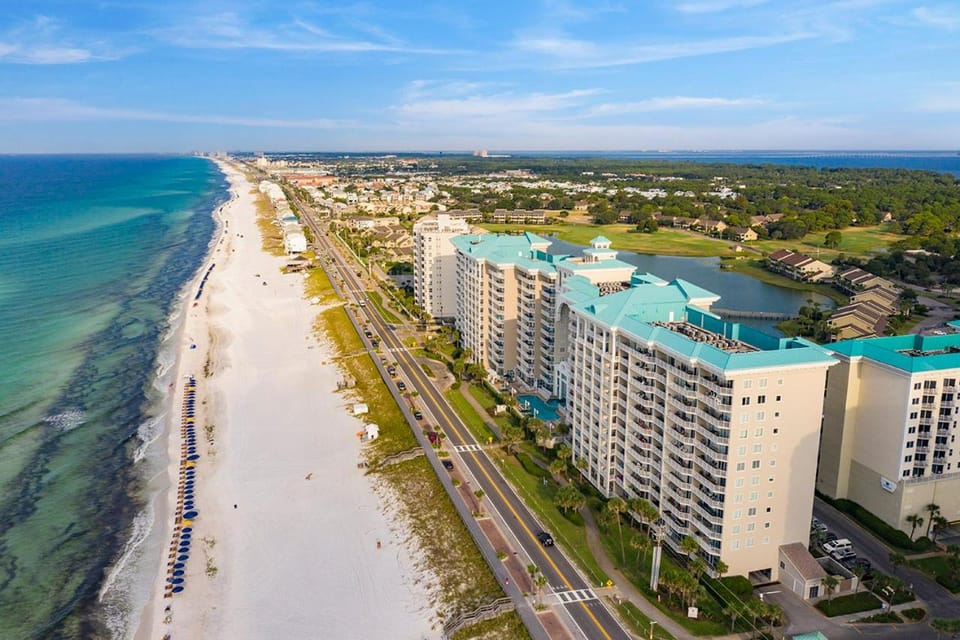 Majestic Sun 1001B - Cozy Beachfront Condiminium with Gulf Views & Shared Amenities House in Miramar Beach