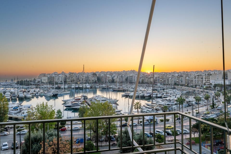 Balcony/Terrace, Location