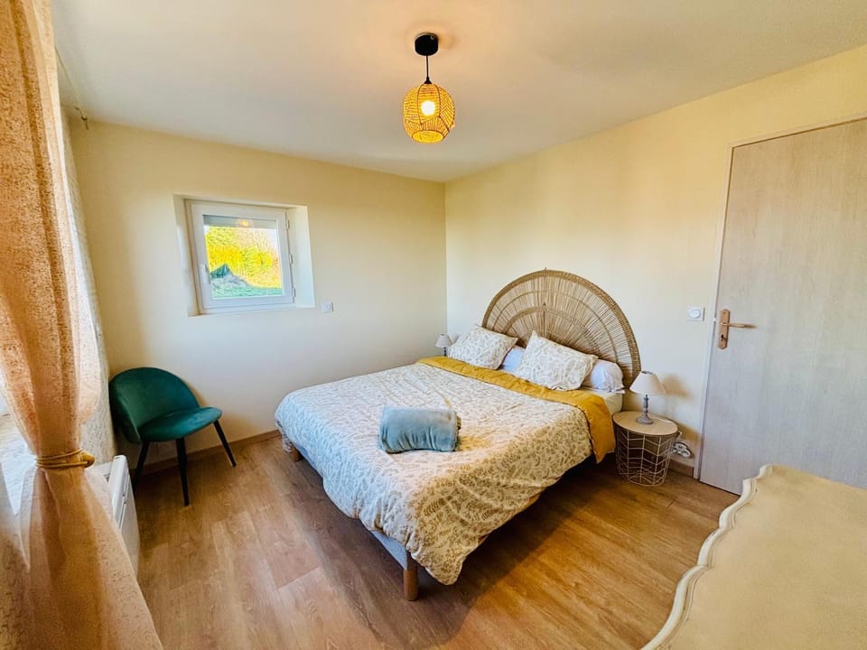 Living room, Bedroom