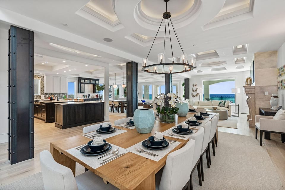 Palazzo Del Mar - Beachfront Estate with Private Beachfront Pool, Movie Theater, Poker Room, and Guest House House in Destin