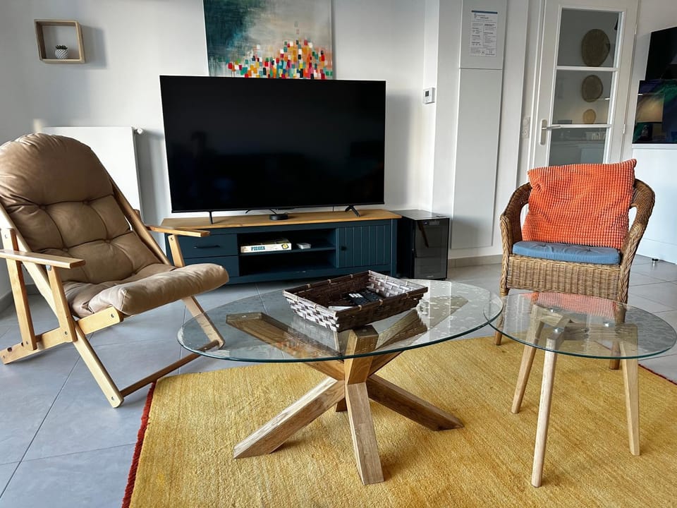 TV and multimedia, Living room