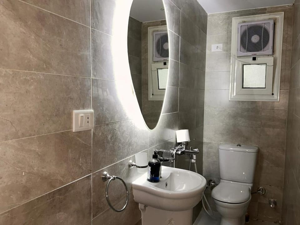 Contemporary Luxury Living in Nasr City Apartment in Cairo Governorate