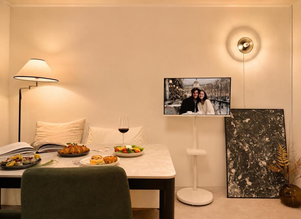 NEW Luxury Hideout !! Jamsil, KSPO DOME, Lotte World, Free Netflix Apartment in Seoul