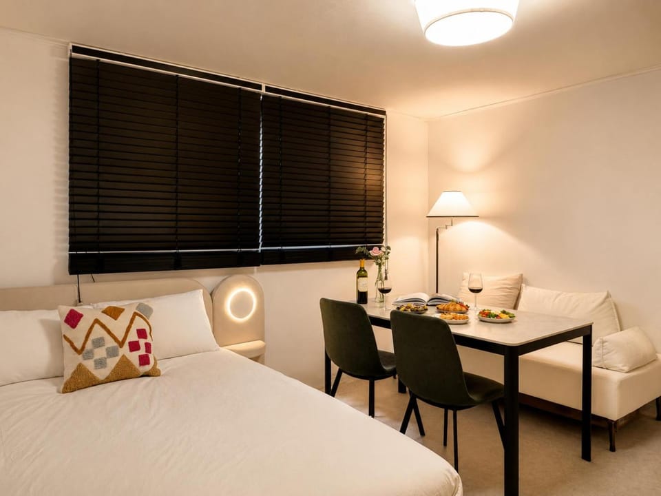 NEW Luxury Hideout !! Jamsil, KSPO DOME, Lotte World, Free Netflix Apartment in Seoul