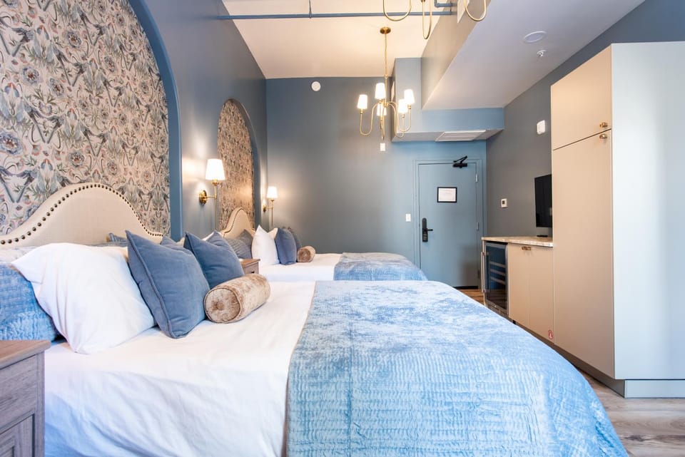 Hollyhock Suite 406 Apartment in Jefferson County