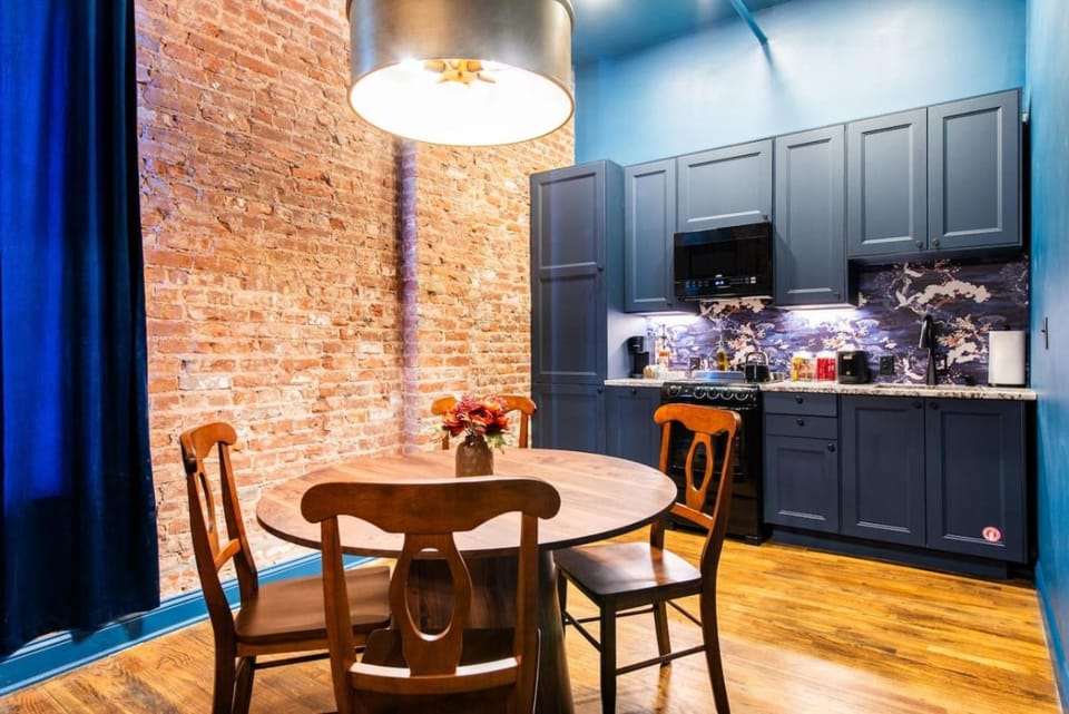 Hollyhock Suite 410 Apartment in Jefferson County