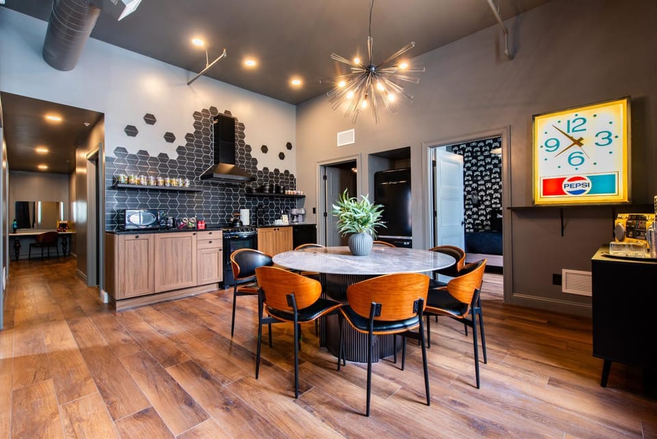 Hollyhock Suite 413 Apartment in Jefferson County
