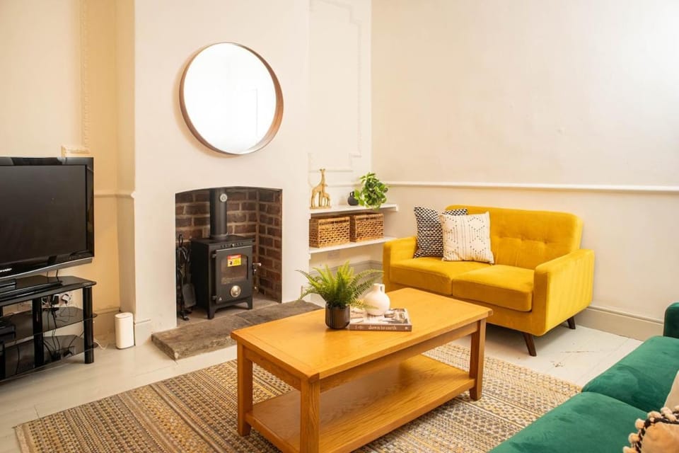 Contractors Home - Free Parking - 25 Percent Off Monthly House in Sheffield