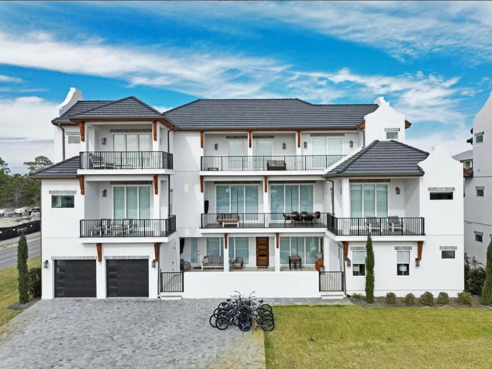 Property building, Day