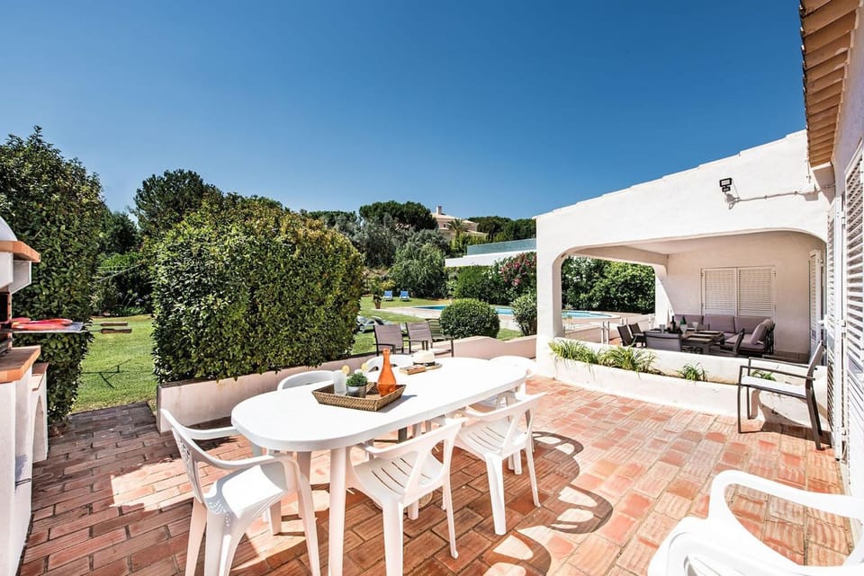 Patio, BBQ facilities, Balcony/Terrace