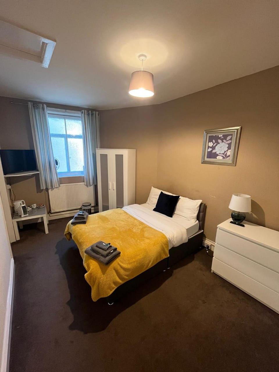 Photo of the whole room